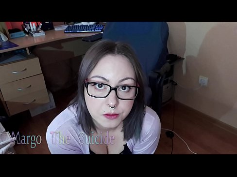 ❤️ სექსუალური გოგონა სათვალეებით ღრმად იწოვს დილდოს კამერაზე ️ მძიმე პორნო ka.pornmega.ru